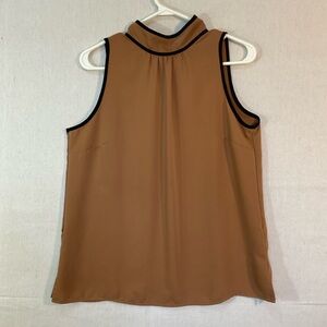 - Le Château 

Medium 
Mock Neck 
…Flattering fit.
Office/ evening A++